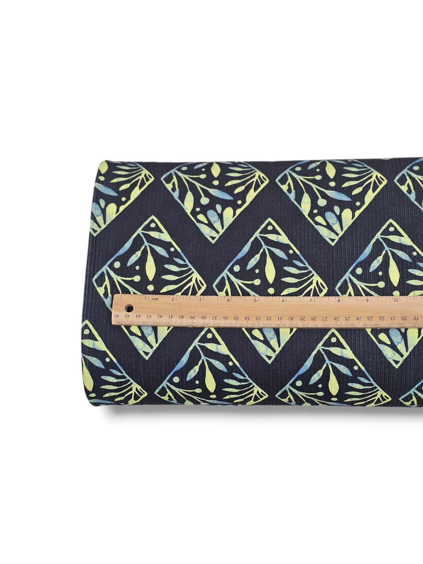 * Unique Design * Willow Ribbed Knit Green Leaf Diamond Black
