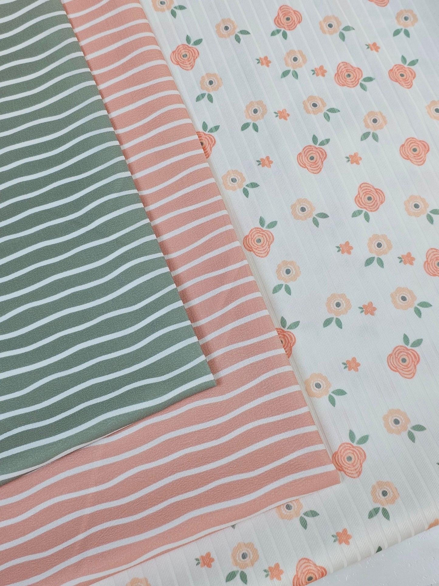 *Unique Design* Cloud Poly 2½ Yds
