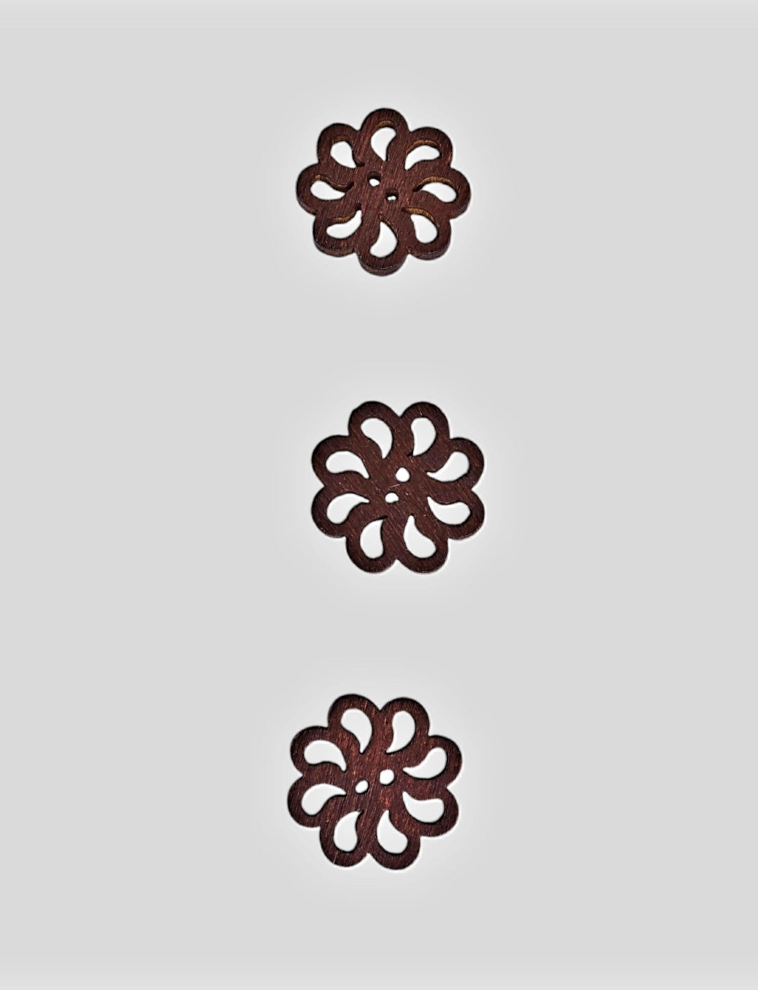 Med.  Brown Wooden Flower Button