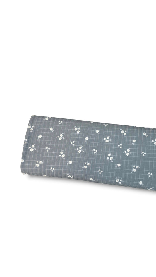* Unique Design * Crinkled Crepe Blooming Grid Denim