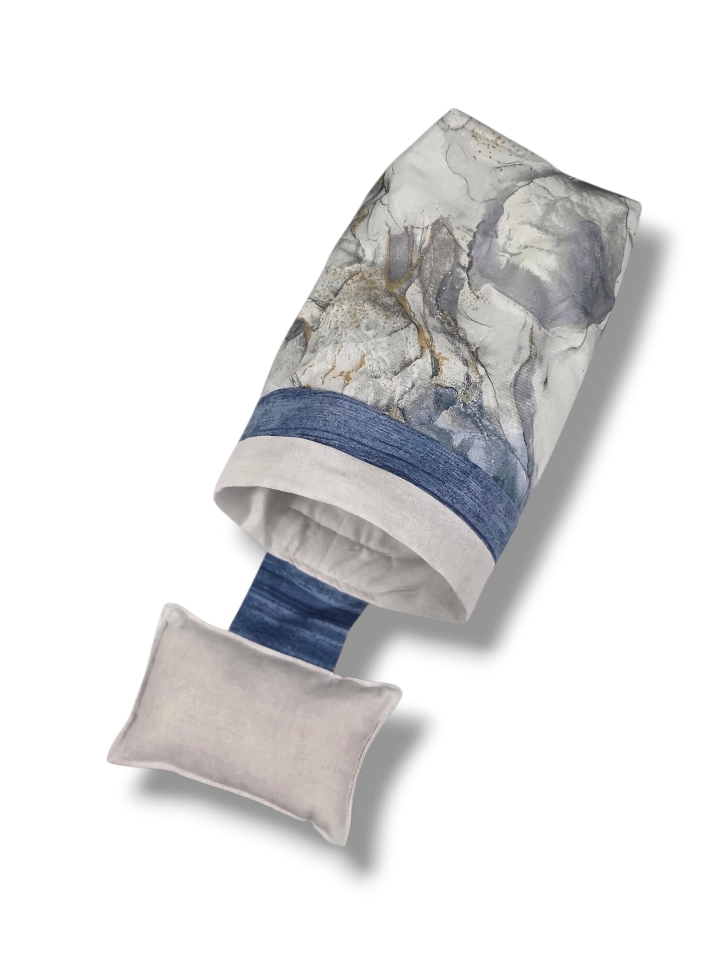 Gray Marbled Thread Catcher