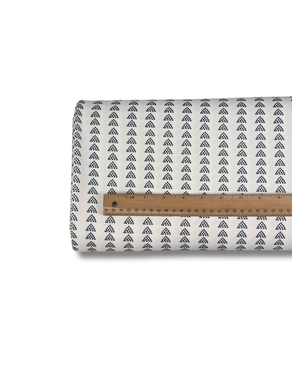 *Unique Design* Liverpool Small Triangle Black