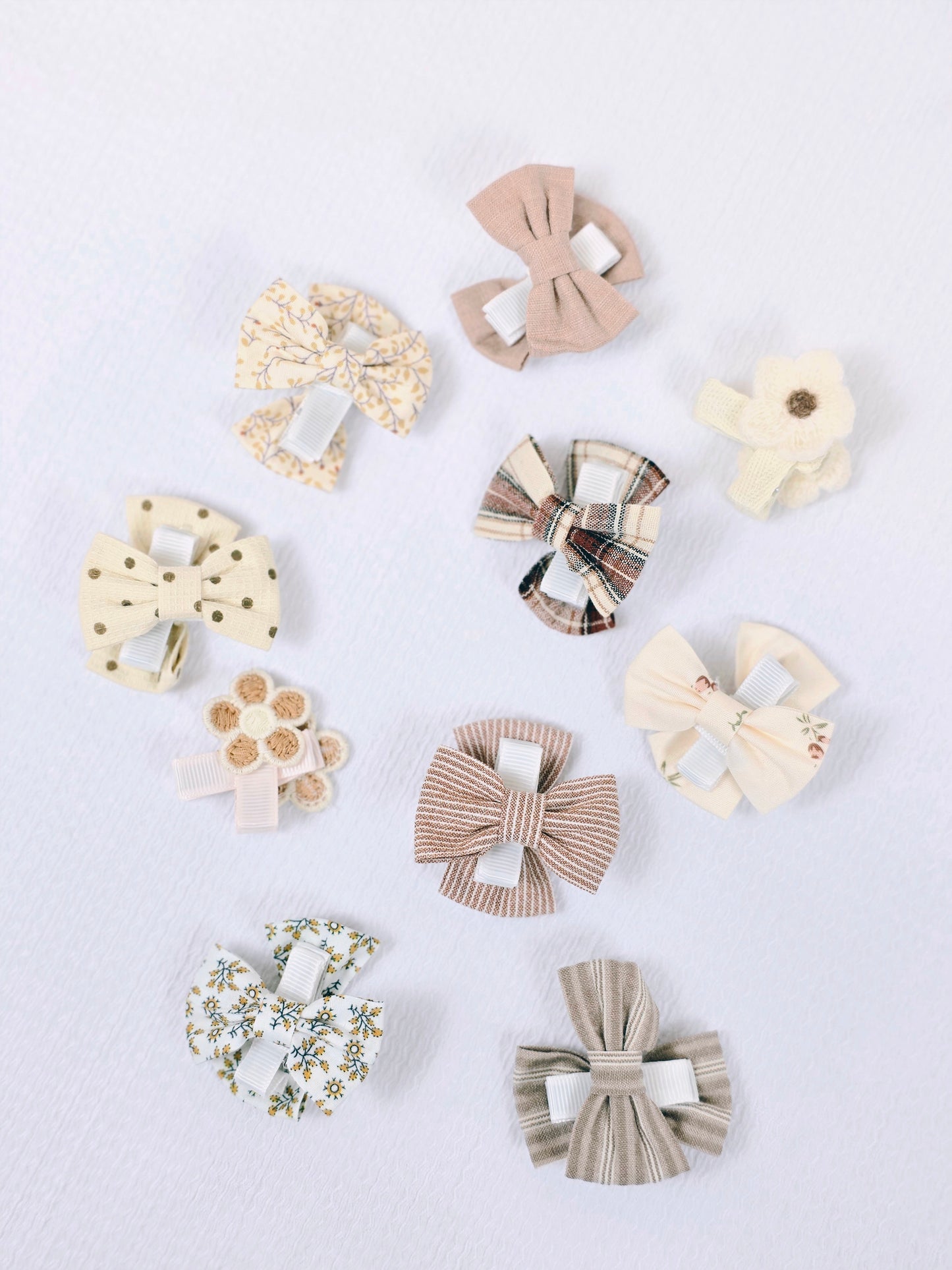 Mini Bow Hair Clip Set -Pastel Beige 20 pc.